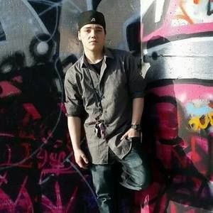 Meet your Posher, Christian